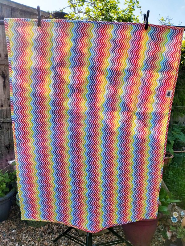 Handmade quilt Rainbow drops design full back